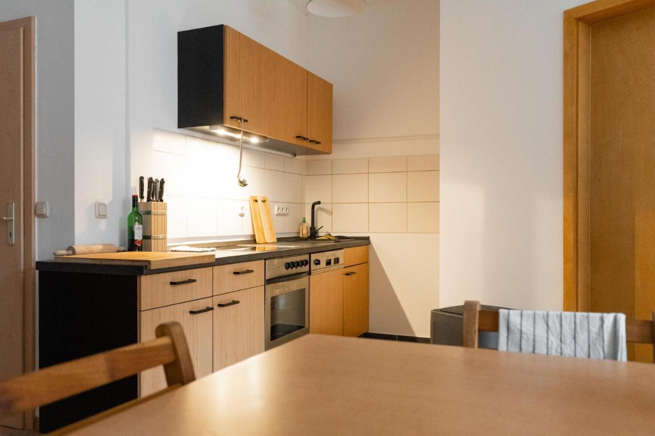 ארפורט 230 M2 Loft Mit Eigenem Wintergarten Mit Tischtennis & Dart, Kostenloser Parkplatz מראה חיצוני תמונה