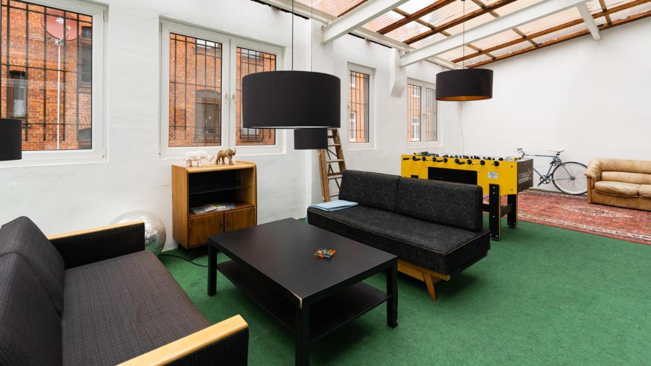 ארפורט 230 M2 Loft Mit Eigenem Wintergarten Mit Tischtennis & Dart, Kostenloser Parkplatz מראה חיצוני תמונה